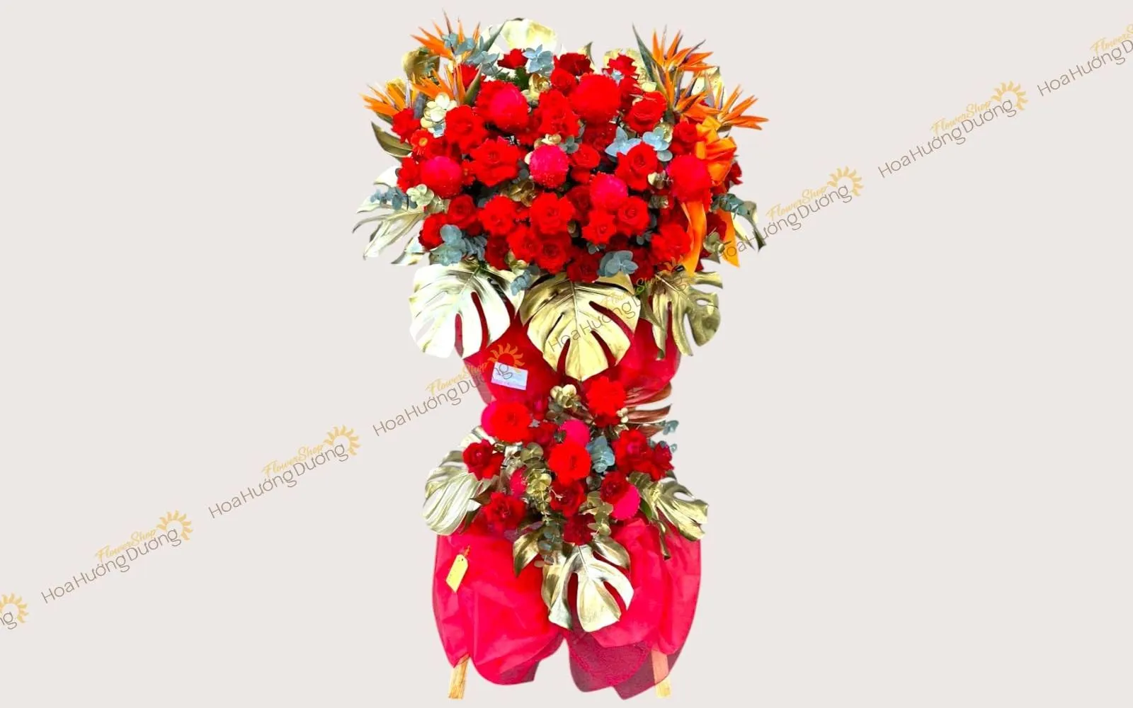 Mẫu kệ hoa form đứng sang trọng
